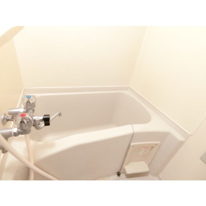 ベルノ真駒内107の風呂