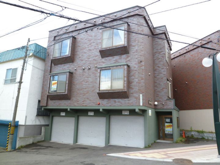 北海道札幌市西区発寒四条4丁目の賃貸アパートの外観