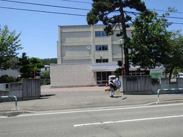 リヴエールの周辺