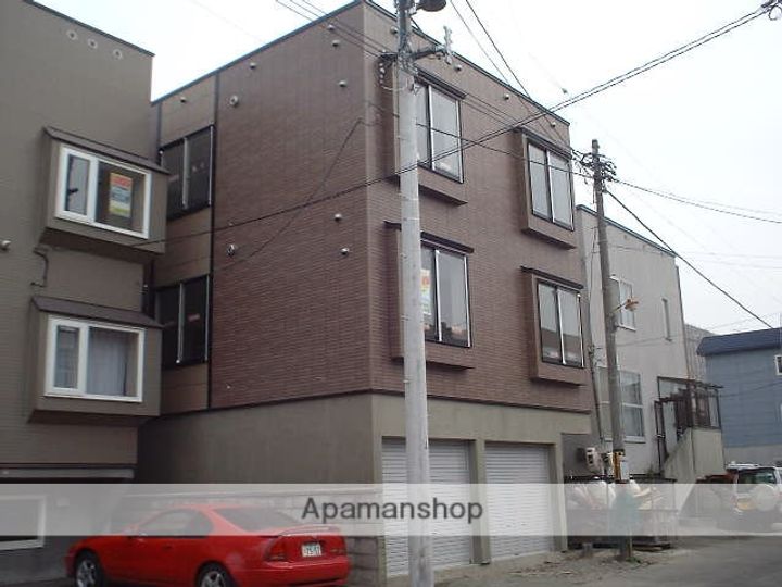 クレア壱番館102の外観