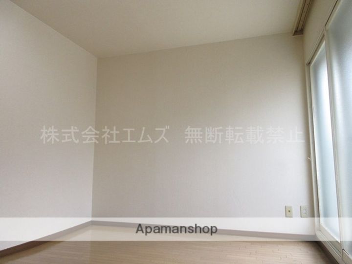 クリスタルハイツRⅡ303の内装