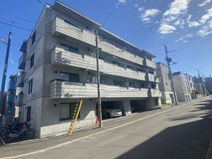 アンクレー南郷の外観