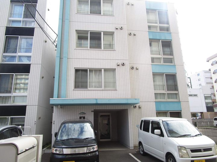 ベレール中の島305の外観