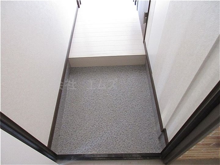 グランエステート菊水元町の玄関