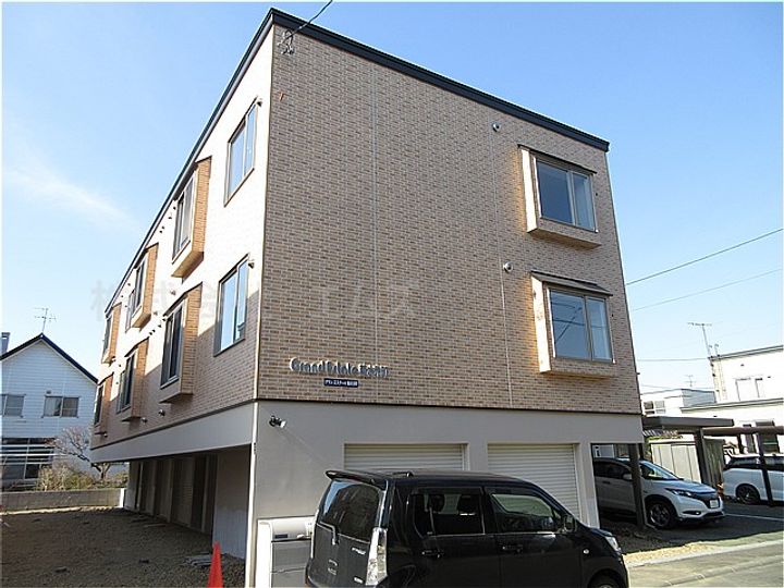 グランエステート菊水元町の外観