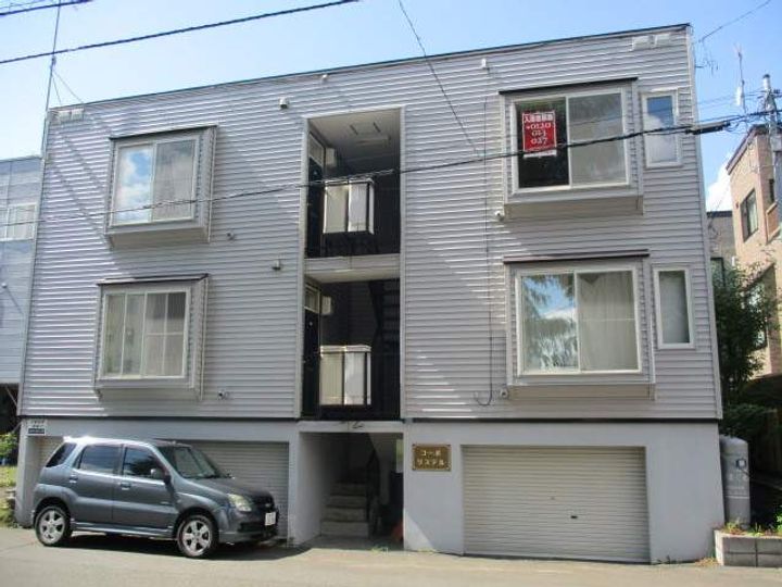 コーポリステルの外観