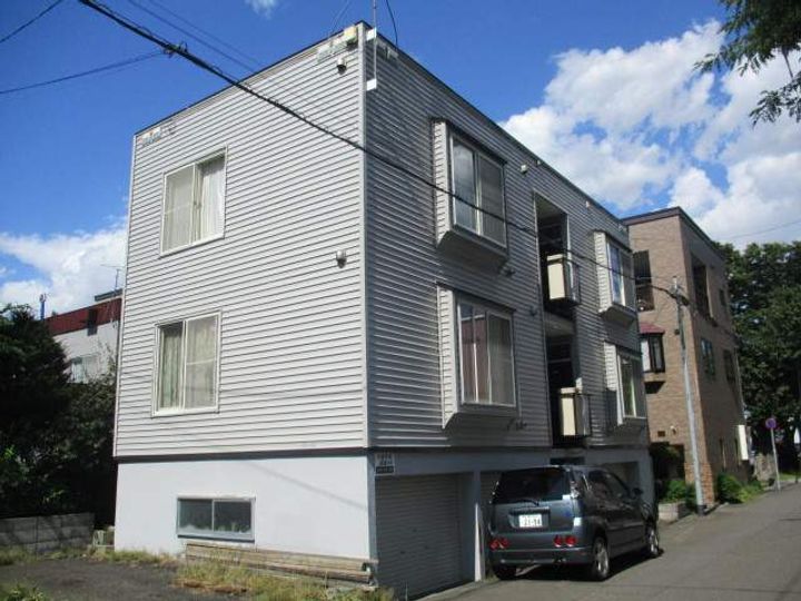 コーポリステルの外観