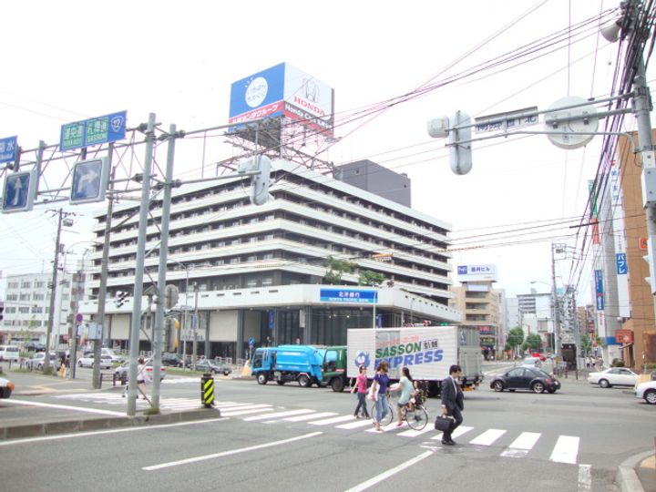 コーポリステルの周辺