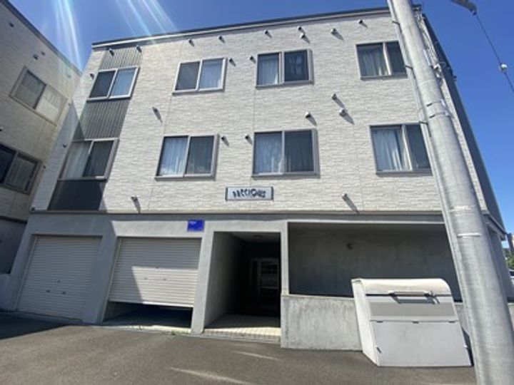 プレシャス23番館の外観