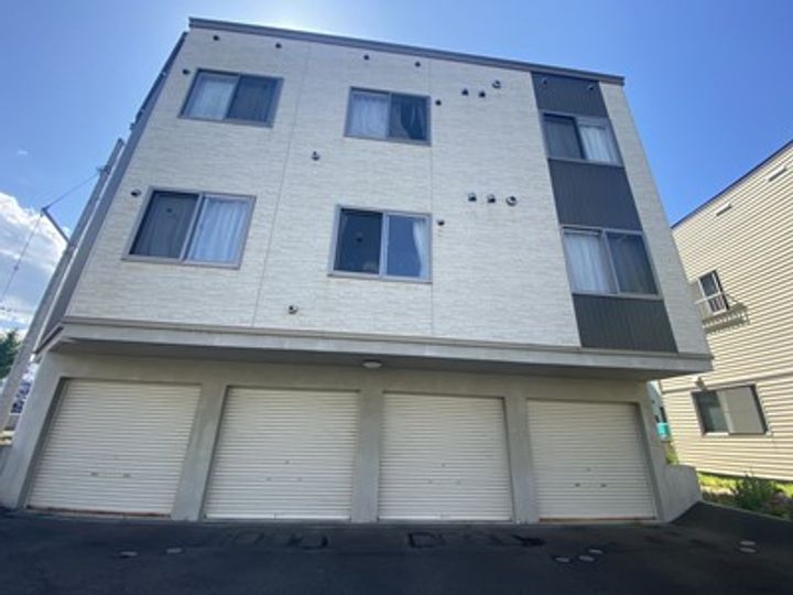 プレシャス23番館の外観