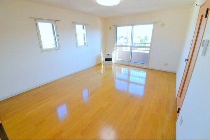 アヴァンツァーレ411のその他画像