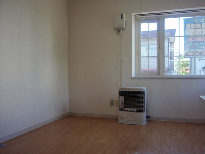 マリオンコート厚別中央101の居間