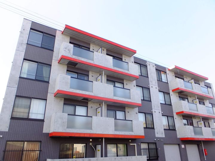 セントポーリアクラリスの外観