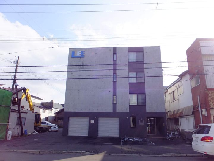 セントポーリアクラリスの外観