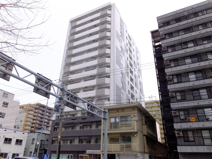 アルファタワー札幌南4条00801の外観