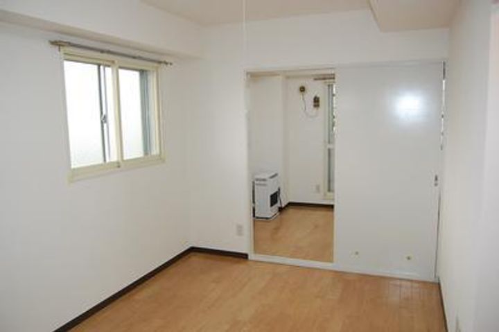 コート豊平00506の居間