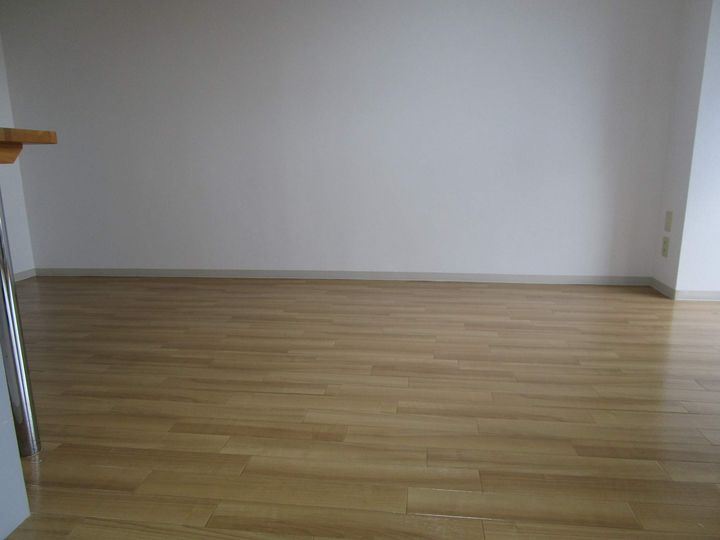 ペルドゥエープス美園00402の内装