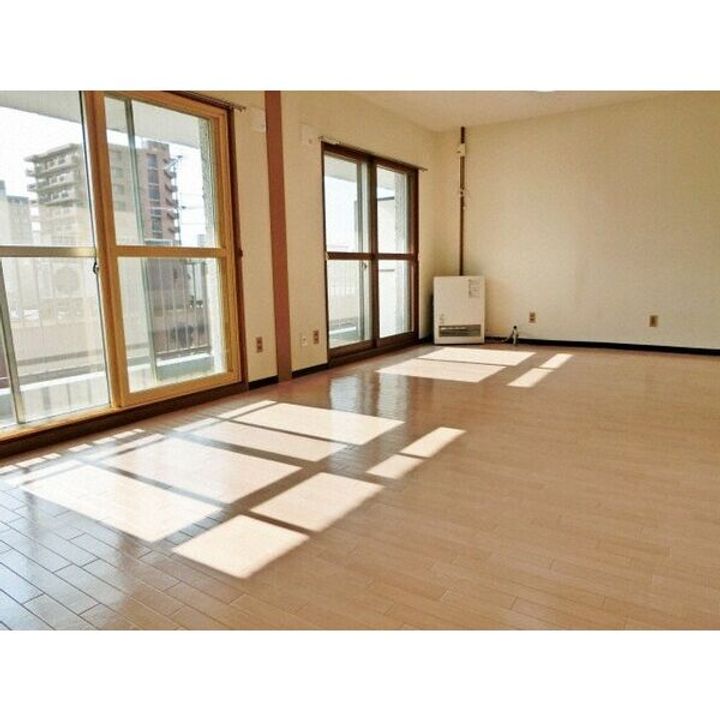 南平岸313403の居間