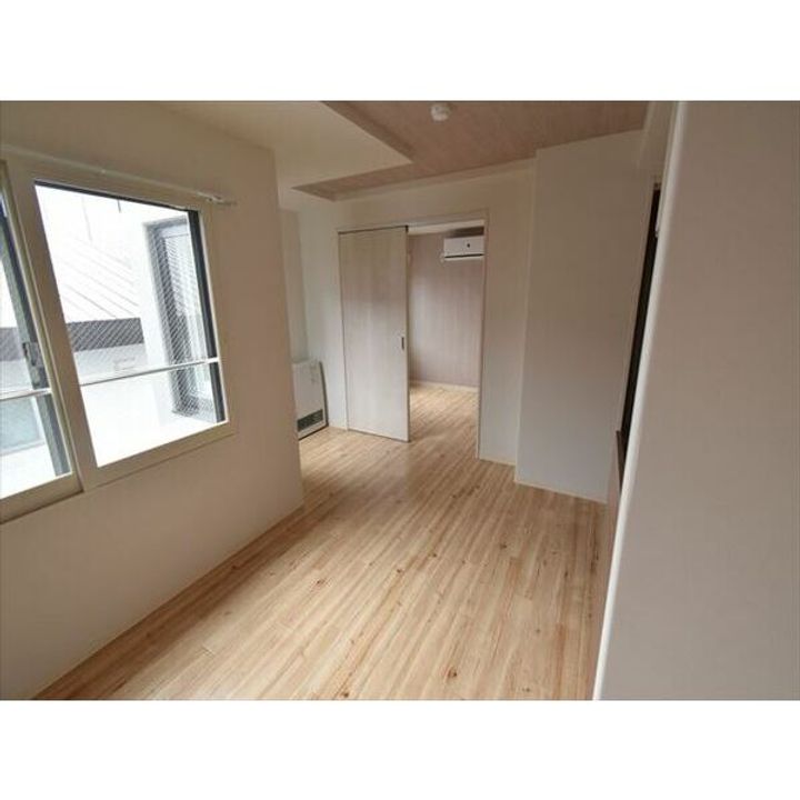 コローレ澄川3ー1の居間