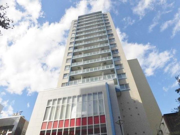 UURコート札幌南三条プレミアタワーの外観