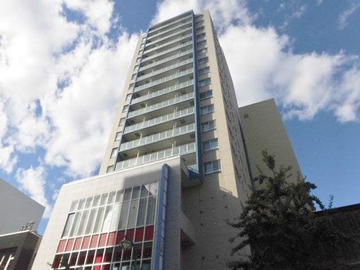 UURコート札幌南三条プレミアタワーの外観