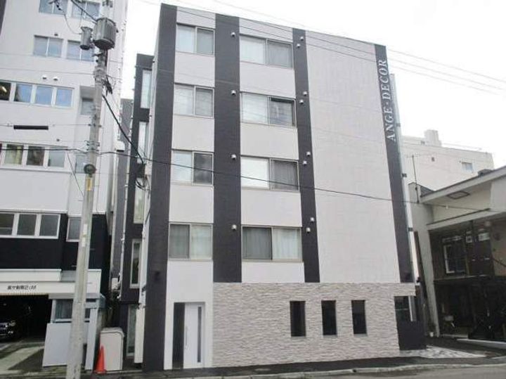 LUXIS S5(リュクシスエスファイブ)の外観