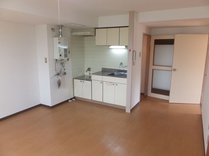 コーポかなやⅡ00303の居間