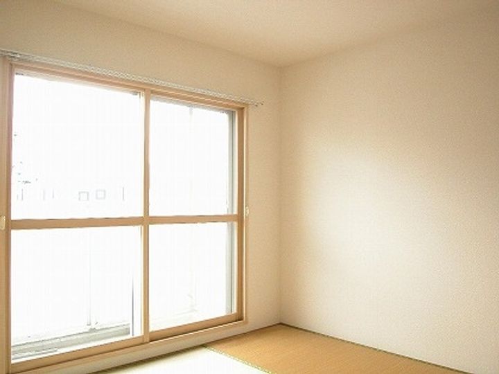 アルフ美園十字街の居間