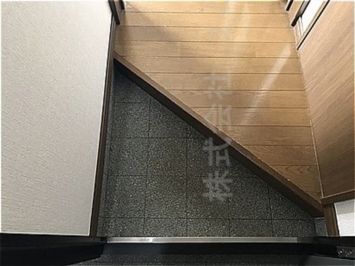 エミネンス美園65301の玄関