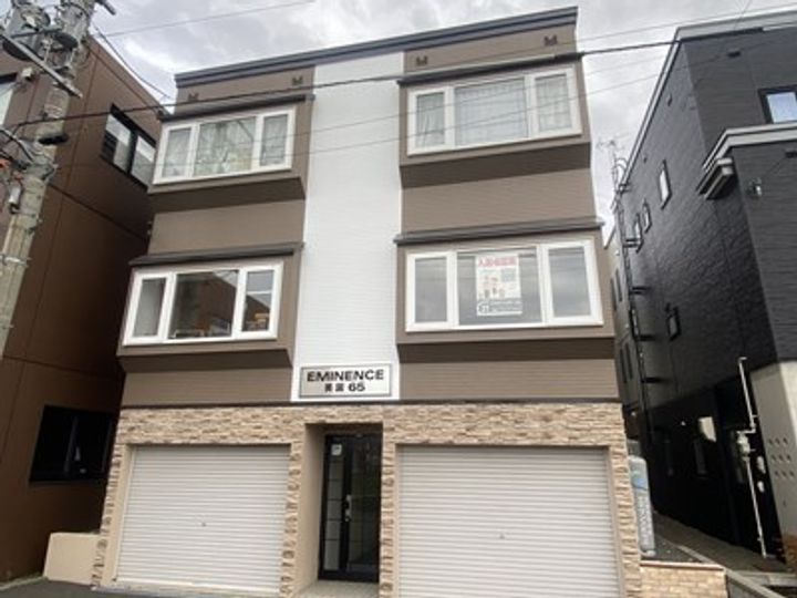 エミネンス美園65301の外観