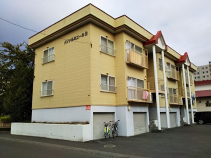 メゾンルミエールB棟の外観