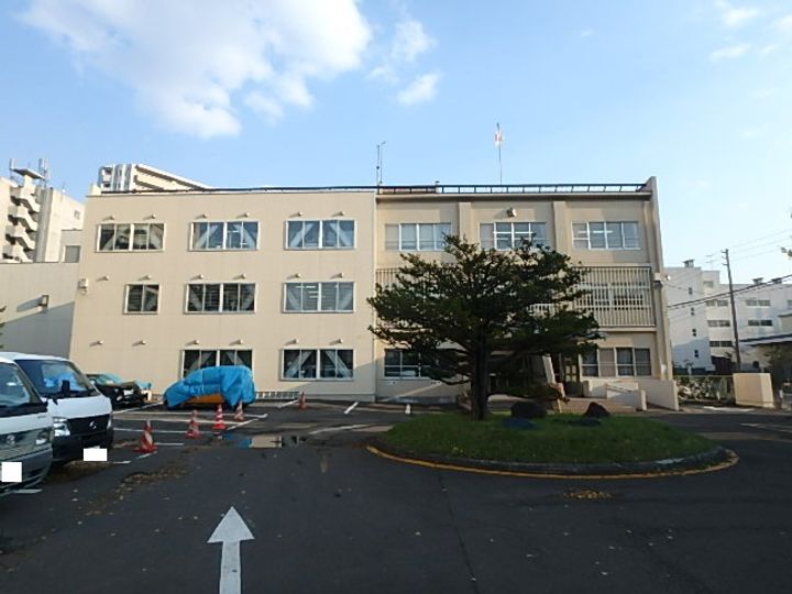 メゾンルミエールB棟の周辺