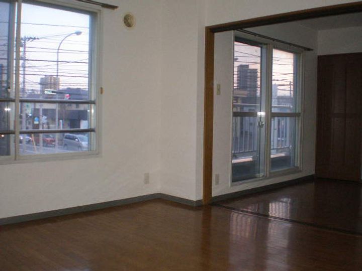 グリーンパークMSの居間