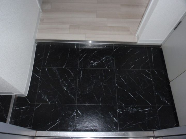 アーバンクリスタル00402の玄関