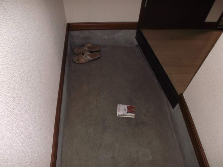 ベルメゾン平和202の玄関