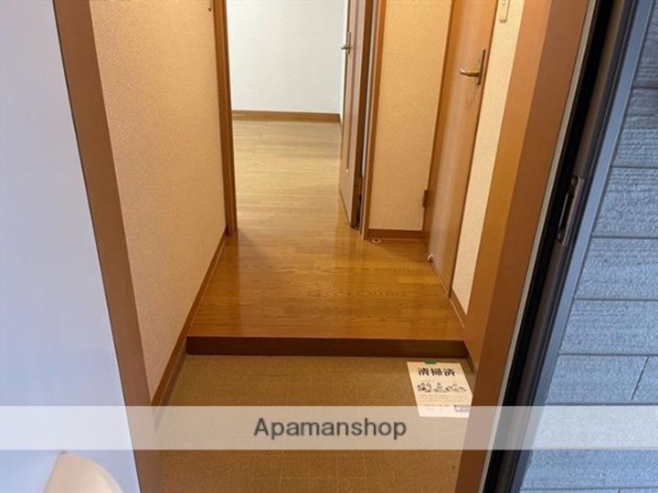 ディアコート5の玄関