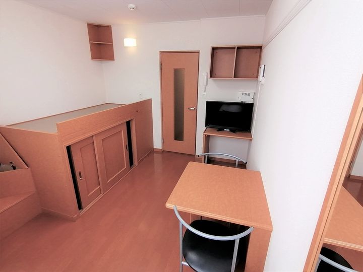 レオパレスVIVA 愛206の居間