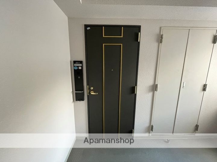 幕西町栗林マンションの内装