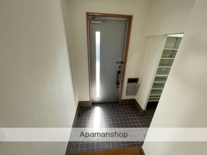 ハイム若草の玄関