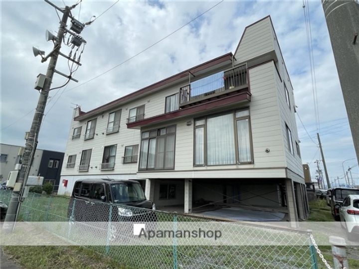 名久井アパートの外観