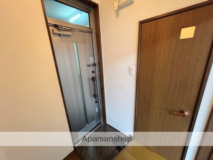 メゾンサンクの玄関