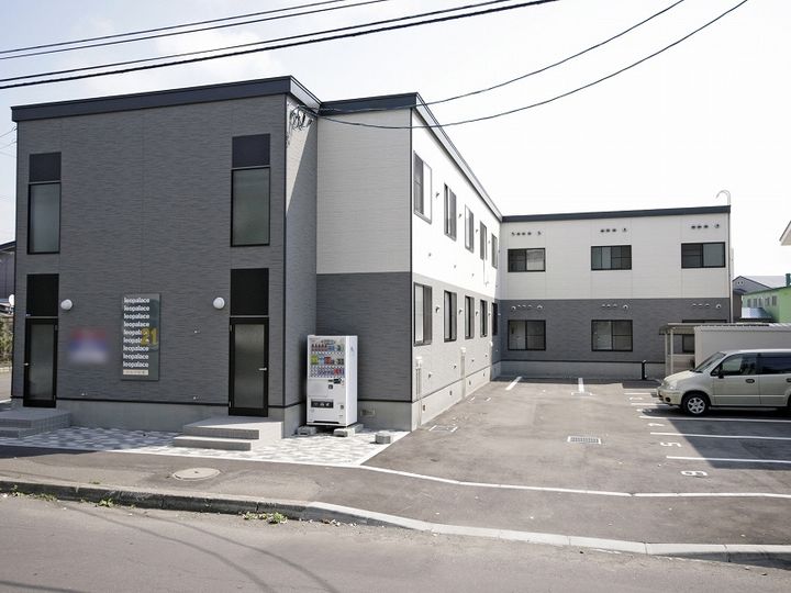 レオパレスアルト中島105の外観