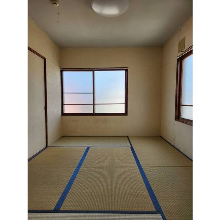 あらいマンション2号棟の居間