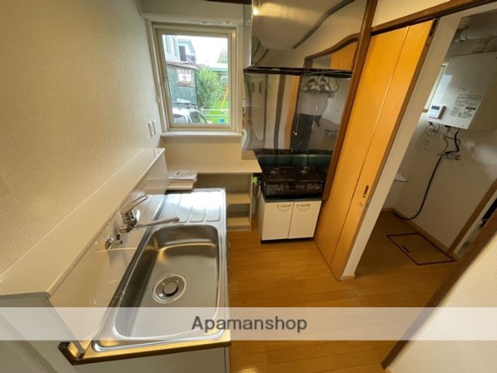 境アパートのキッチン