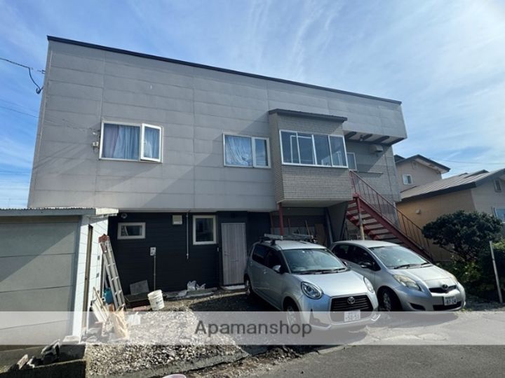 境アパートの外観