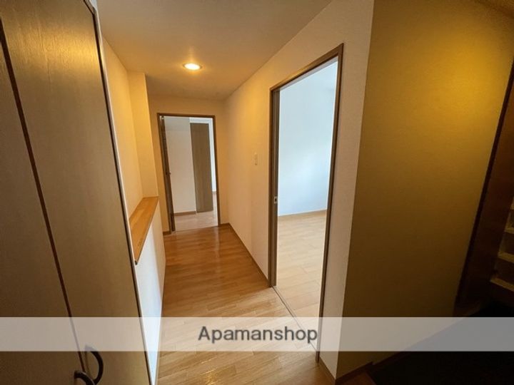 幕西町栗林マンションの内装