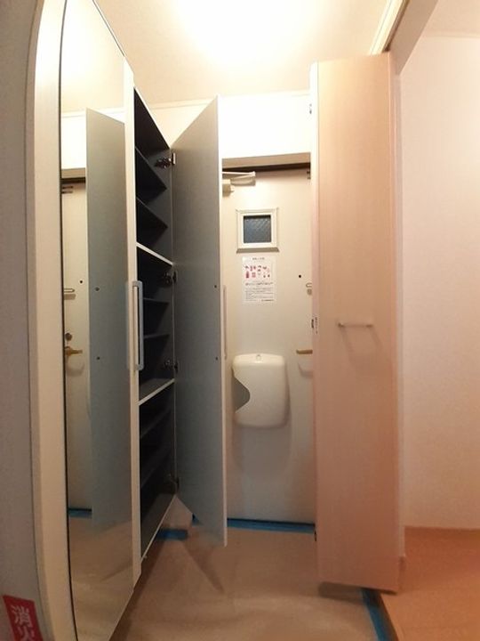 メゾン ド ソレイユの玄関