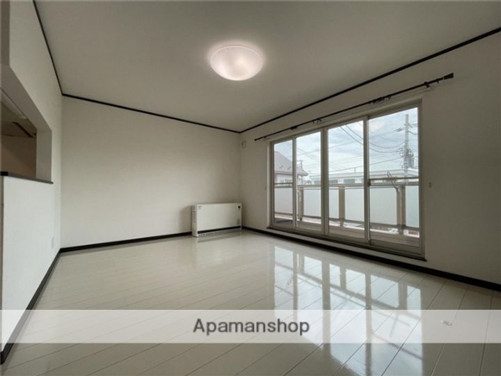 アーバン花園の居間