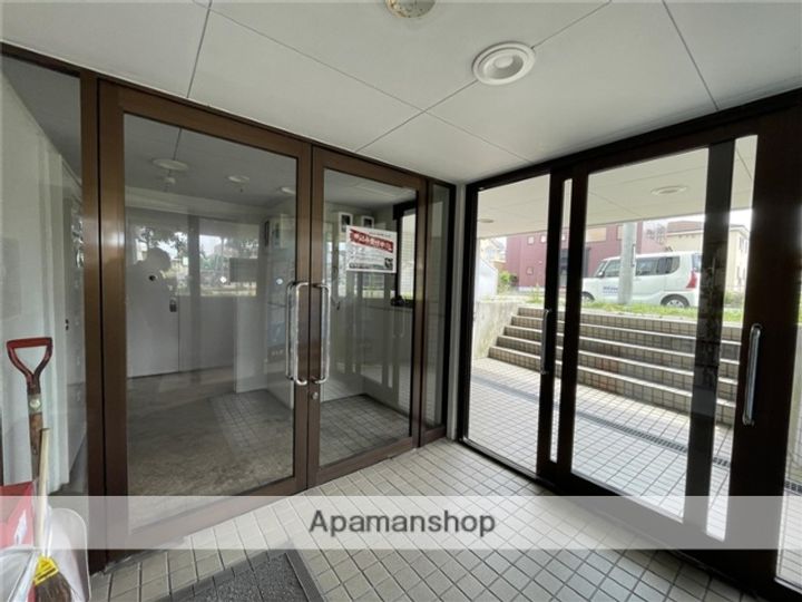 グランドール元中野303の外観