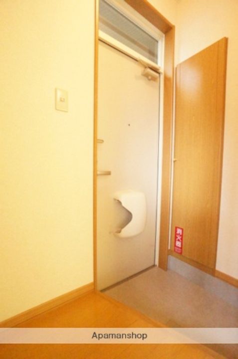 北海道石狩市花川南四条3丁目の賃貸アパートの玄関